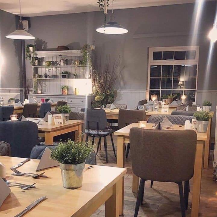 Anchor Inn Oake Bagian luar foto